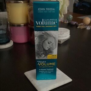 John Frieda Luxurious Volume 7 Day Volume Hair Treatment